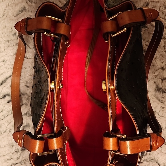 Gently Used Excellent Condition Dooney & Bourke Black Ostritch Leather Tote Bag - Picture 8 of 12